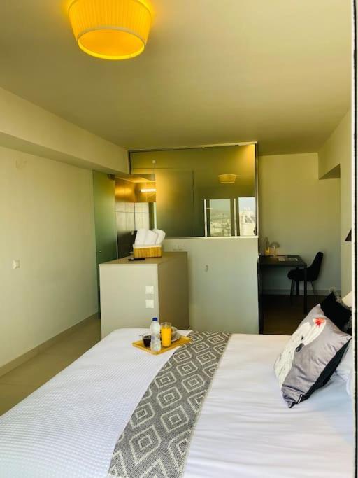 Luxury Maisonette With Shared Pool Atene Esterno foto