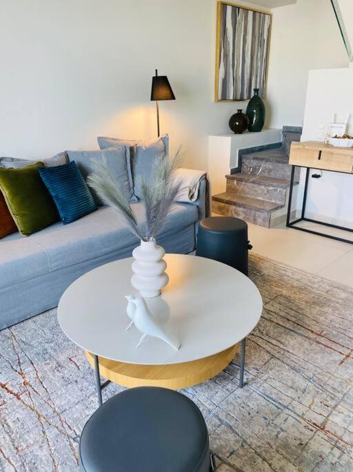 Luxury Maisonette With Shared Pool Atene Esterno foto